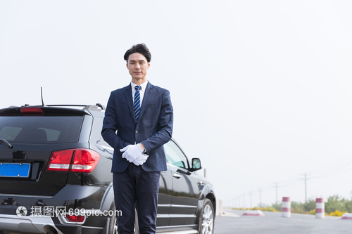 專車服務(wù)與翻譯服務(wù) 現(xiàn)代商務(wù)與出行的雙翼